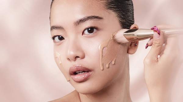 Editorial illustration for How Long-Wear Makeup Works: The Polymer Film That Keeps Color in Place